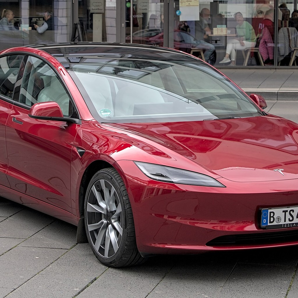 Tesla Runner